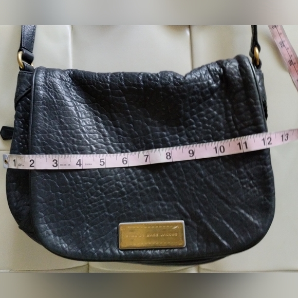 Marc Jacobs Pebbled Leather Crossbody Zip Expand Bag - Picture 8 of 16